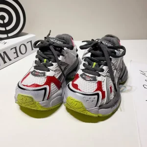 3 Colors Trendy Kids Designer Trunky Shoes Soft Soles Sports Run Shoes Distressed Chunky Sneakers for Child Boys Girls Unisex