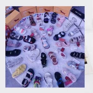3.85 Dollar Model LLY013 Size 26-37 Casual Sports School Kids Baby Sandals Stock Shoes With Many Patterns