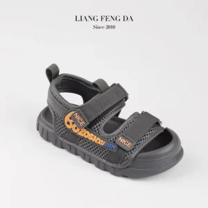 Anti slip Summer Outdoor Sandals Casual Children Shoes Walking Sandals Light Weight for Boys Kids Slippers
