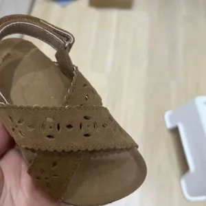 Baby Boys Sandals Toddler Grey Flats Non slip PU Sole Baby Beach Sandals Crib First Walker Summer Baby Shoes