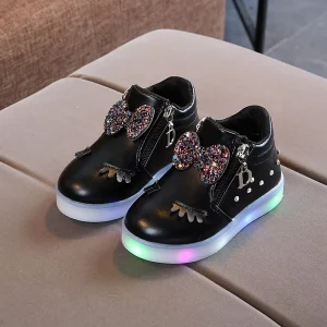 Boys Girls Fashion Luminous Sneakers Good Quality LED Light up Shoes Colorful Children Shine Glowing Sneakers