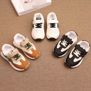 Boys’ and Girls’ Casual Mesh Breathable Sneakers Soft Sole Non-Slip Running Shoes for Spring New Design