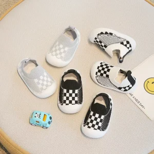 Breathable Fly Knit Mesh Toddler Shoes 0 3Y Fashion Soft Sole First Walker Shoes Non slip Baby Infant Sneakers for Boys Girls