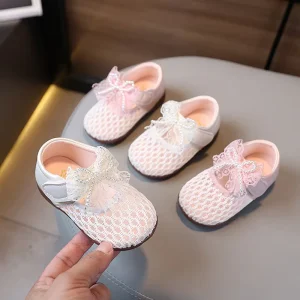Breathable Hollow Mesh Soft-Soled Toddler Walking Princess Shoes for Baby Girls in Spring and Summer