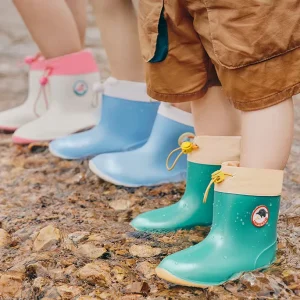 Children’s Outdoor Rain Boots Cute Cartoon Soft Sole with Durability Anti Slip and Lightweight Unisex Waterproof PVC Rain Boots