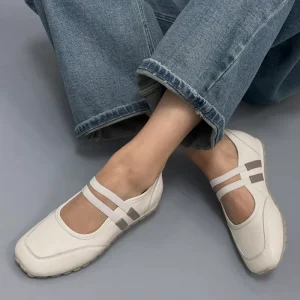 College Style Double Elastic Band Breathable Closed Toe Flat Shoes Anti Slip Serrated Sole Gentle Milky White Commuting Shoes