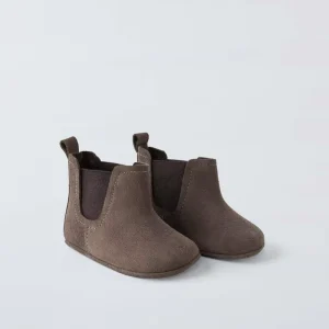 Comfortable Eco Friendly Suede Leather For Newborns Infant Slip on Flats Soft Sole Jewish Baby Boot Shoes Breathable Lightweight