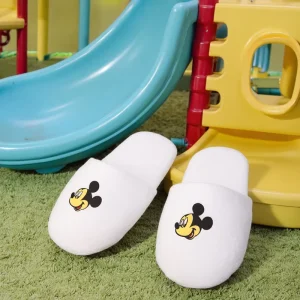 Custom 3 Color Cartoon Print Kids Closed Toe Slippers 100% Cotton Velour Suede Sole Disposable Hotel Spa Indoor Children