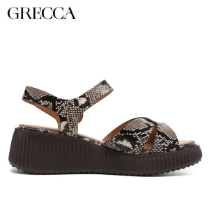 Custom Logo Summer Beach Anti Slip Women Flat Formal Slip-On Sandals Hick-soled Genuine Leather Upper Fashion Trend
