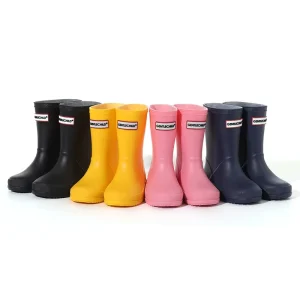 Custom-made Solid-color Rain Boots for Children Comfortable and Lightweight Essential for Outdoor Camping
