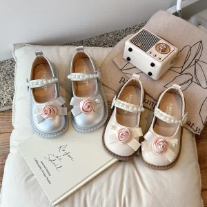 Customized Pearl Design Children Wedding Dance Shoes Floral Sweet Girls Flat Shoes Fashion Silver Dress Shoes for Kids