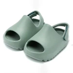 Cute Small Size Sandals Fashion Children Style Slippers Lightweight Protect Ankle Slippers for Kids