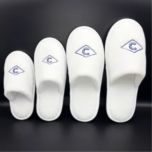 Disposable Comfortable Close Toe Coral Fleece One Time Use Children Hotel Slippers with Embroidery Logo