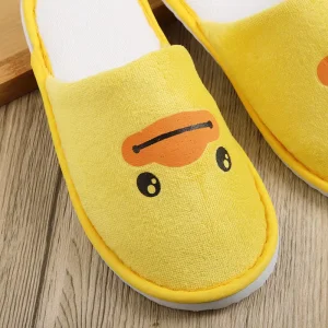 Elegant Kid Pattern Coral Fleece Hotel Slippers Eco Friendly Travel Bathroom Accessory