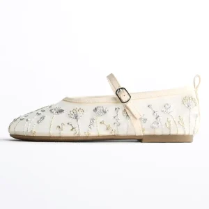 Elegant Mesh Flats For Girls Floral Embroidered Breathable Mary Janes Kids Princess Wedding Shoes