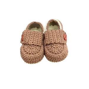 FS Factory Crochet Winter Shoes for Infants Handmade with Cotton Insole and Slip on Closure Custom Button Design
