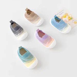 Factory Fashion Rubber Soles Kids Shoes Solid Color Socks Cotton Warm Non-slip Woven Baby Boy Flying Woven Shoes