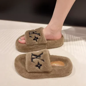 Fashion Fuzzy Fur Open Toe Slippers Women Luxury Embroidered Indoor Shoes Winter Warm Non Slip Thick Sole Cozy House Slippers