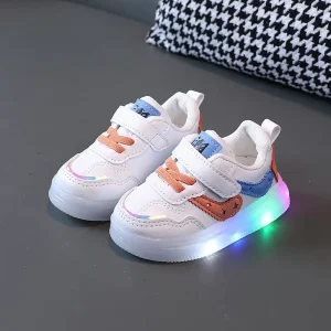 Fashion Spring Autumn Students Sports Shoes LED Light Convenient Stylish Anti slip Students Sneakers Casual Shoes
