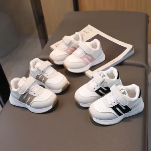 Fashion Spring and Autumn Soft Rubber Sport Children Running Shoes Kid Sneaker for Boys and Girls