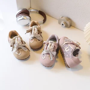 Girls’ Cartoon Sneakers Spring Autumn New Style Children’s Lightweight Running Mesh Fashion Training Shoes Velcro Closure