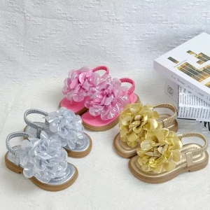 Girls’ Flat Summer Sandals Stylish Outdoor Footwear for Kids Soft Soled Beach Shoes for Girls