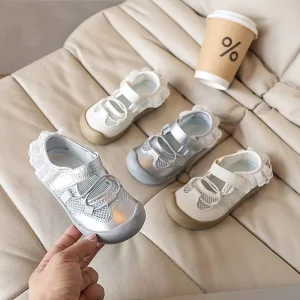 Girls Lightweight Breathable Mesh Flats Children’s Heart Lace Casual Shoes Non-Slip Resistant for Spring Summer Autumn Winter