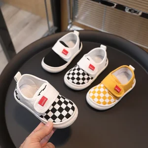 Grid Pattern Design Personalized Sneakers New School Shoes for Boys and Girls White Kids Canvas Youth Shoes