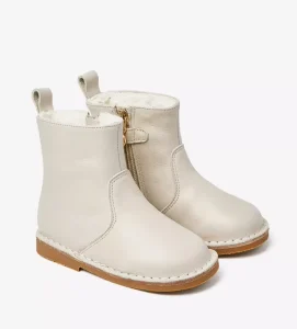 High Quality Leather Ankle Boots for Girls Flat and Printed High Top Winter Shoes with Thermal Lining Slip On Closure