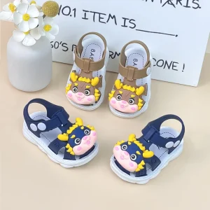 High Quality Lightweight Slip Resistant Boys Sandals Cartoon Doll Cute Closed Toe Sandals for Kids
