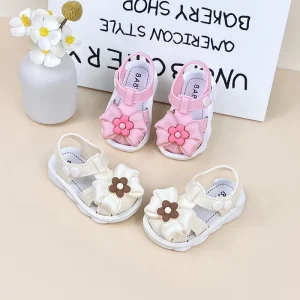 High Quality Lightweight slip Resistant Girls Sandals Cute Style Closed Toe Sandals for Kids
