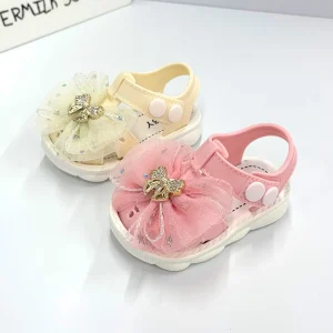 High Quality Lightweight slip Resistant Girls Sandals Fashion Simple Style Indoor Outdoor Closed Toe Sandals for Kids