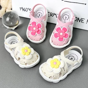 High Quality Lightweight slip Resistant Girls Sandals Fashion Simple Style Outdoor Closed Toe Sandals for Kids