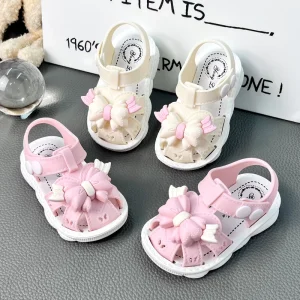 High Quality Lightweight slip Resistant Girls Sandals Fashion Simple Style Outdoor Closed Toe Sandals for Kids