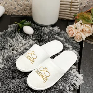 Hotel Disposable Coral Fleece Embroidered Comfortable Soft Durable Closed-Toe Non-Slip Pedicure Slippers for Adults Children