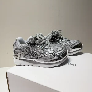 LY New Arrivals Spring Kid’s Mesh Shoes Designer Casual Trendy Boy’s Sneakers Gray Sports Shoes for Kids Unisex