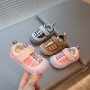 Latest Fashion Spring Autumn Toddlers Walking Shoes Soft Sole Breathable Unisex Baby Flat Sneakers