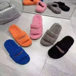Men’s and Women’s Plush Slides with Embroidery and Warm Lining