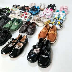 New Kids Shoes Mixed Lot Assorted Children Sneakers Sandals Loafers Boys Girls Assorted Styles Bulk Footwear Stock