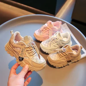 New Shoes Lightweight Soft Sole Girls Sports Shoes Waterproof Children’s Casual Running Shoes for Kids