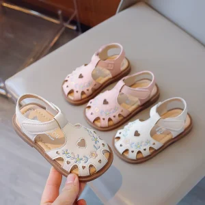 New Spring Girls’ Princess Sandals Beautiful Children’s Summer Footwear Flower Design Kids Cute Dress Shoes
