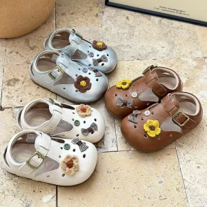 {Size 1630} Girls Shoes Small Leather Summer New Arrival Cartoon Perforated style Sandals velcro Closure