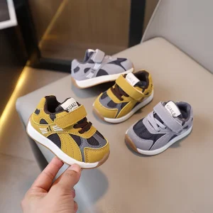 Spring Autumn Unisex Baby Shoes Soft soled Slip resistant Synthetic Leather Hook Loop Closure Cartoon Animation Infant Shoes