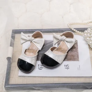 Stylish Bow Decor Two Tone Closed Toe Skin Friendly Wear Resistant Flats for Kids Girls Daily Party Wear
