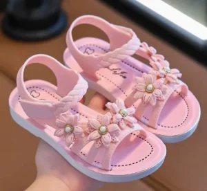 Summer Girls Sandals Fashion Soft PVC Sole Sandals New Non-slip Trend Outside Beach Sandals Kids