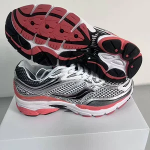 Thick soled Lace up Running Sneakers for Men and Women New Designer Vogue Comfortable Breathable Safety Cushioned Tennis Shoes