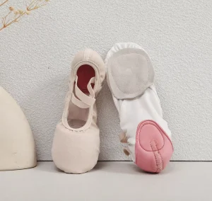 Trendy Women’s Ballet Shoes Popular Training Soft Sole Stretch Canvas Dance Ballet Shes Kid Beautiful Shoes Child Ballet Shoes