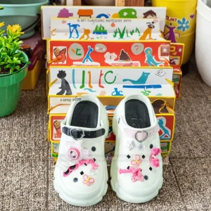 Unisex Adult Sandals Cavernous Summer Beach Shoes for Men Women Kids Synthetic Upper Material for Autumn Winter