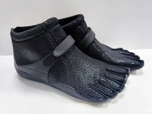 Unisex Five Finger Casual Shoes With PU Upper Rubber Outsole Cotton Lining All Season