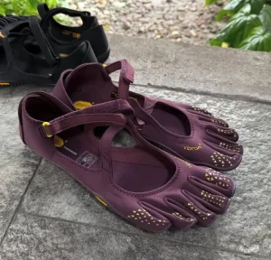 WZX002 Supplier Customize Split Toes Anti Slip Indoor Squat Barefoot Five Finger Barefoot Shoes For Men